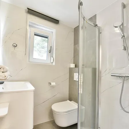 דירה Homar פורץ